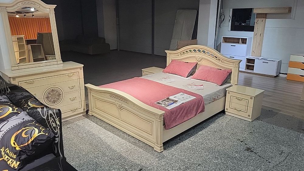 Спальные гарнитуры производство Европа