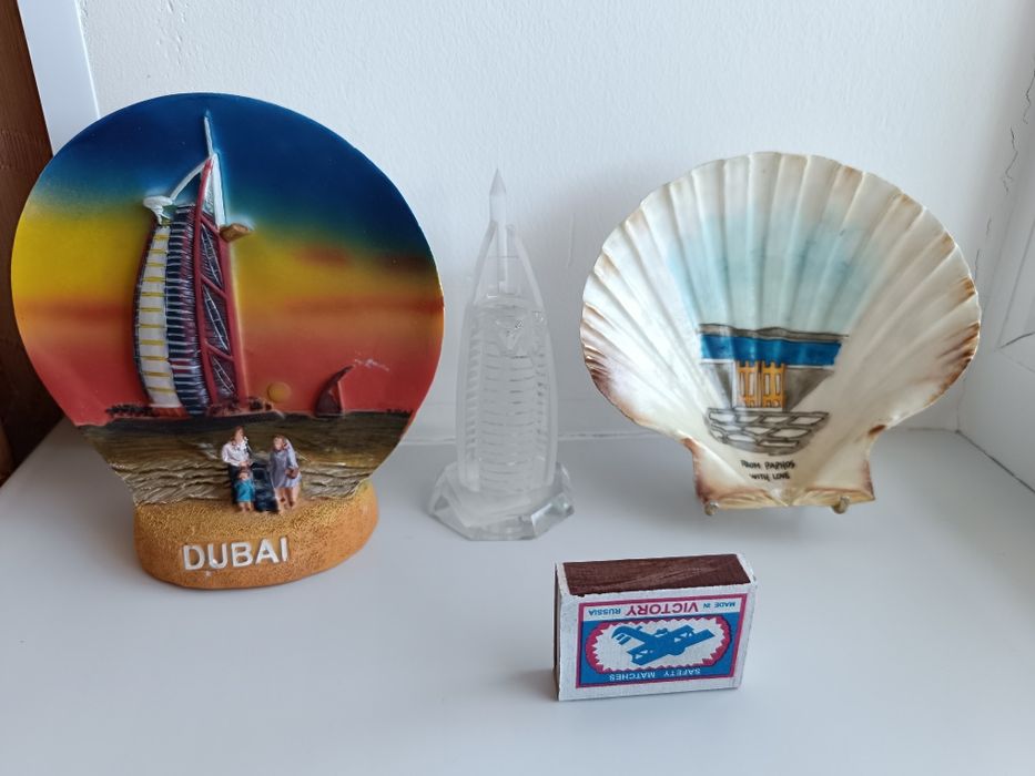 Сувениры разные по 500т