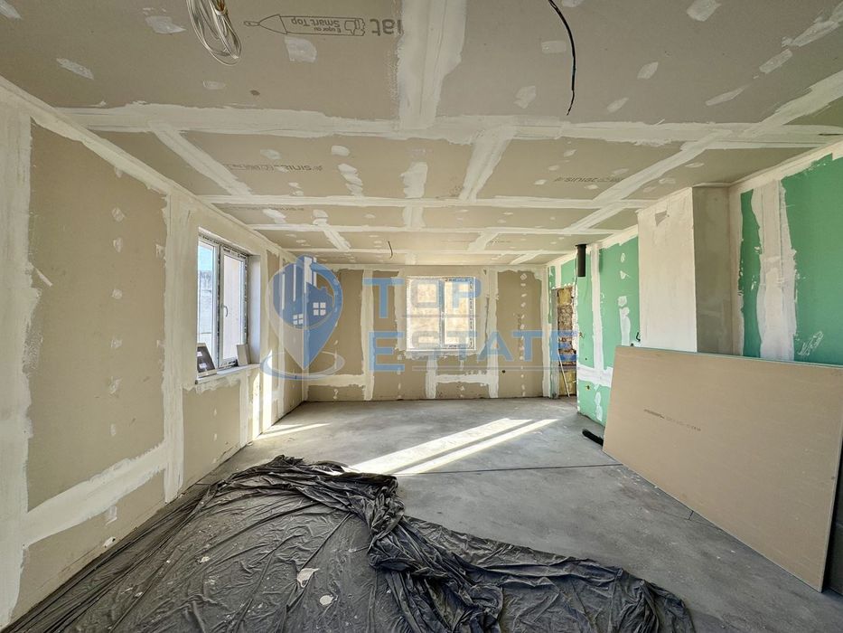 Тристаен тухлен апартамент в град Павликени, област Велико Търново