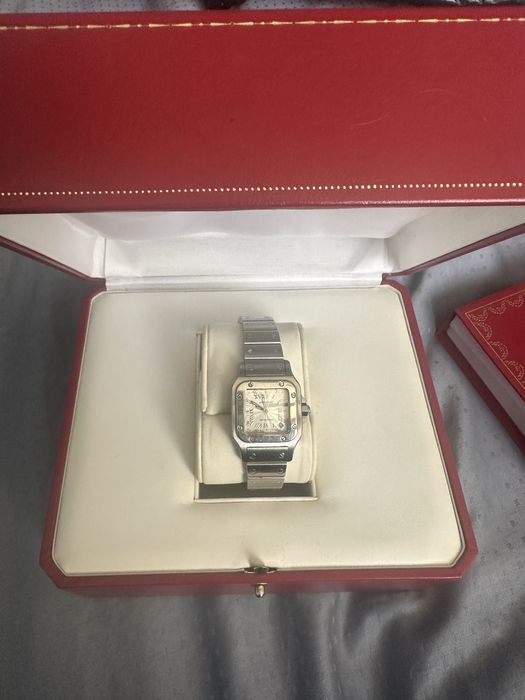 Продавам часовник Cartier