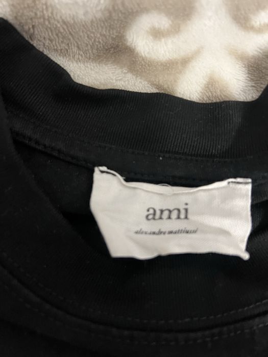 Таниска на Ami Paris