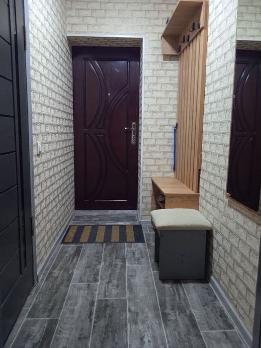 Сдаётся в г Янгиюле, 1 комнатная квартира переделанная в 2 комнатную.