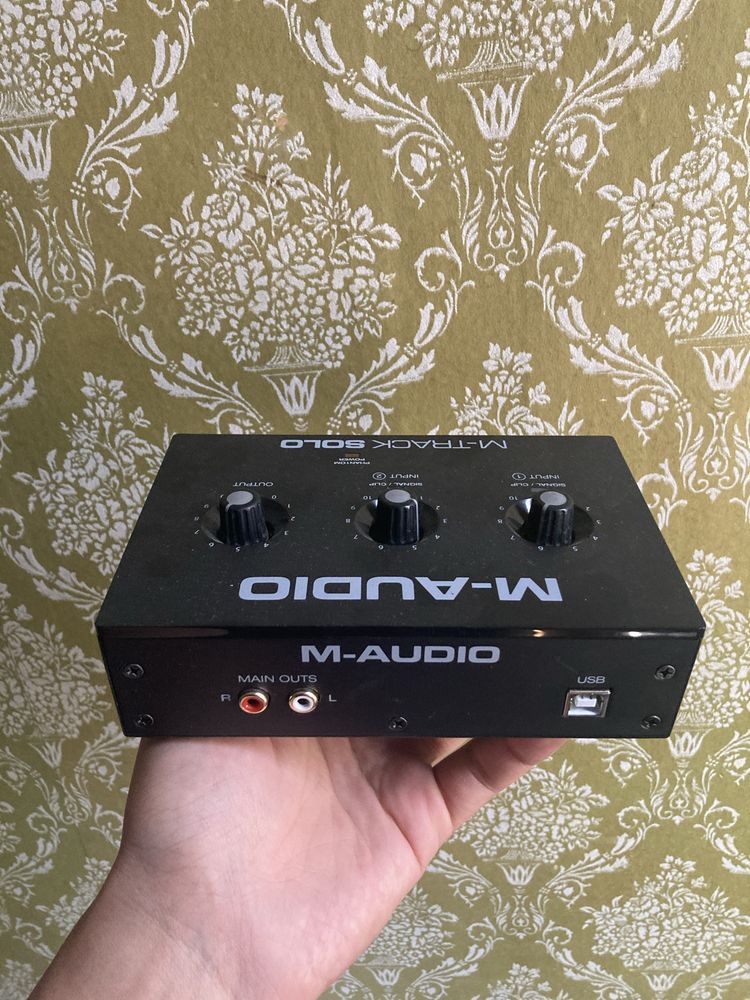 M-AUDIO M-track Solo звуковая карта