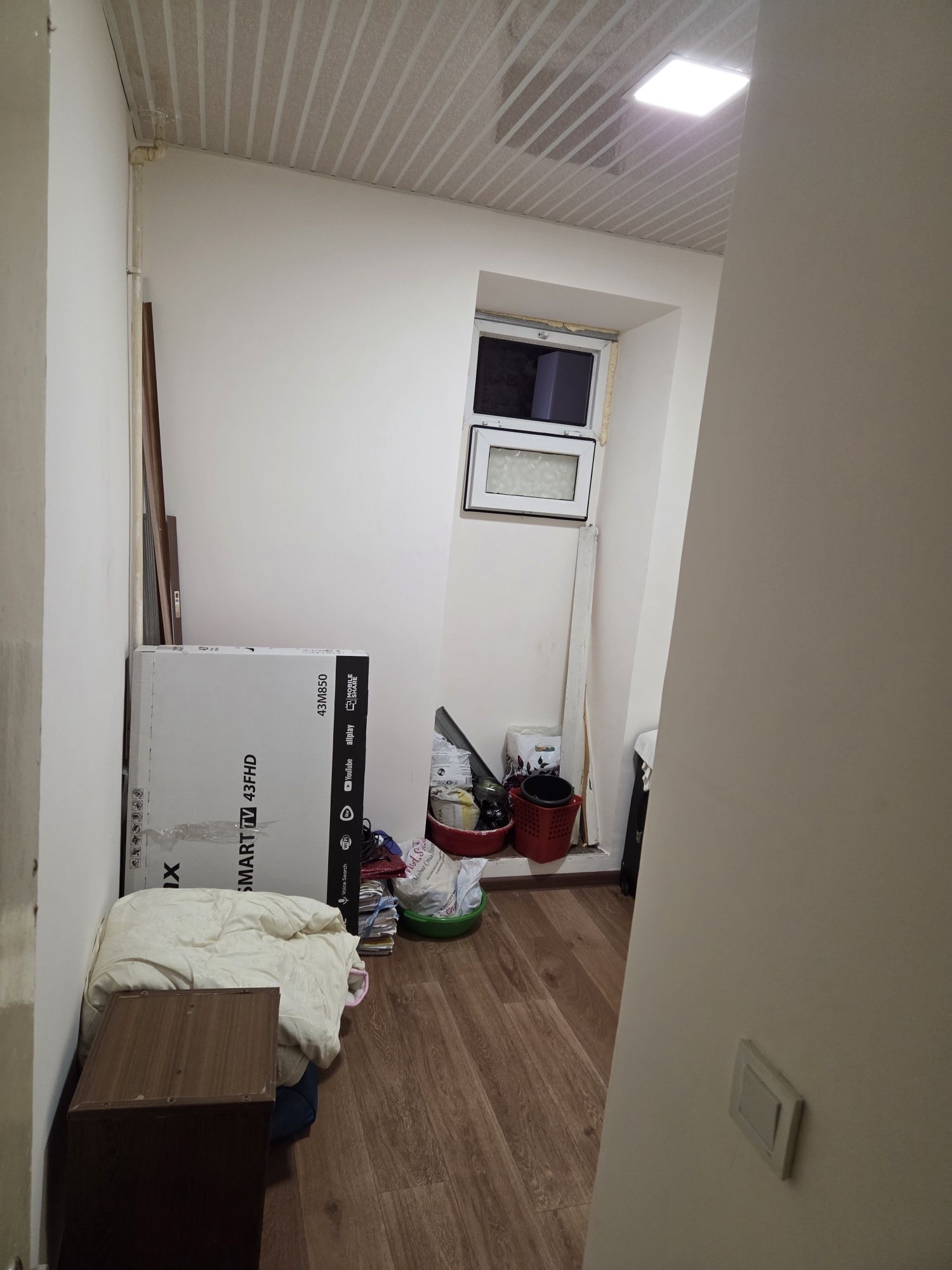 Сдам 1 комнатную квартиру переделанную 2х  со всеми удобством