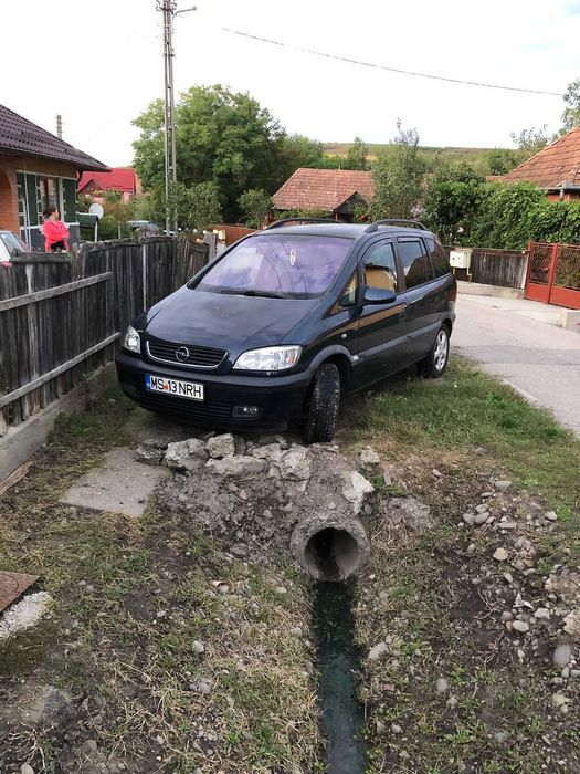 Opel Zafira 1.8 125 cai