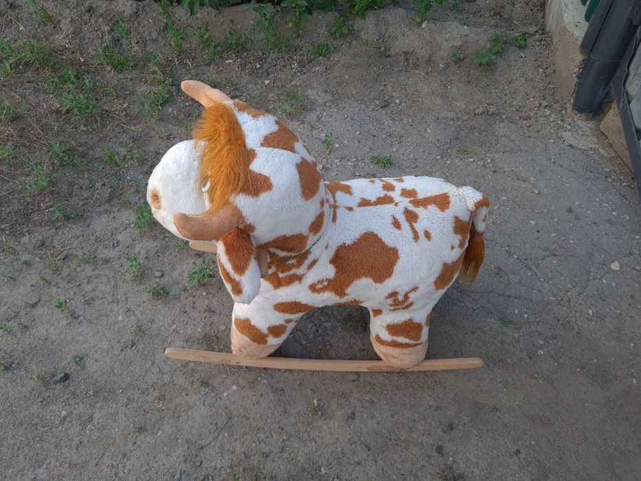 Корова качалка детская