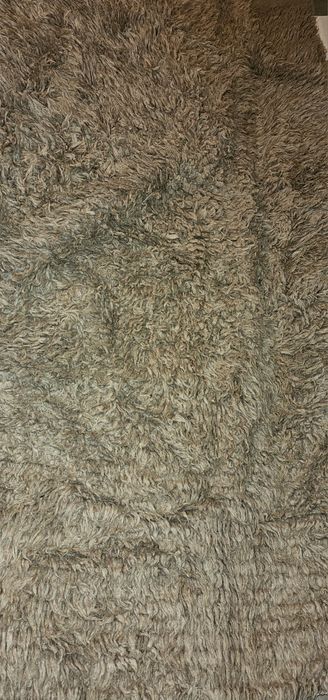 Бежов и червен китеници