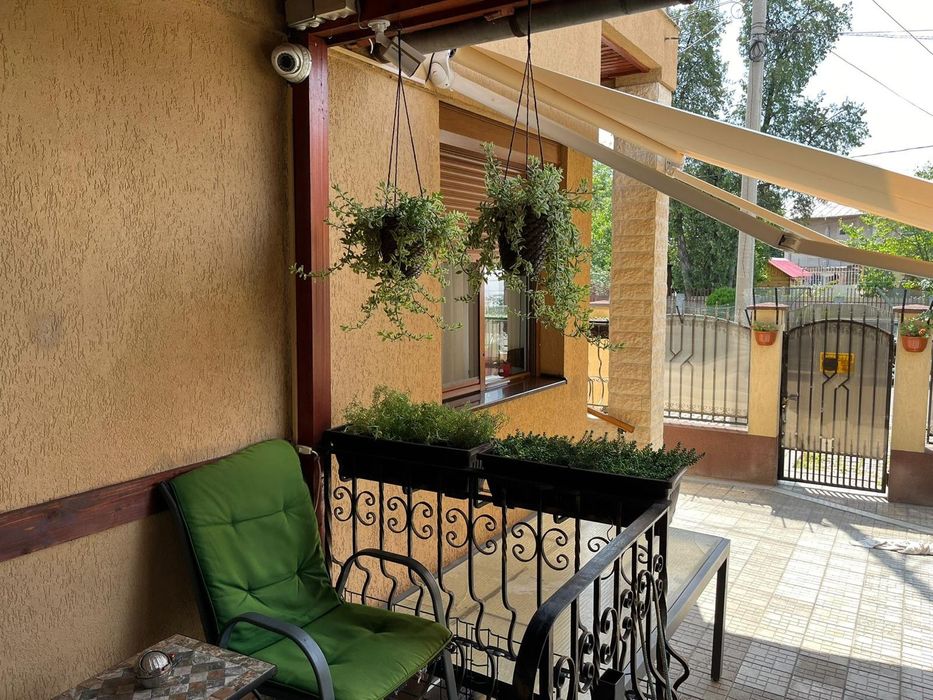 Vanzare casa central