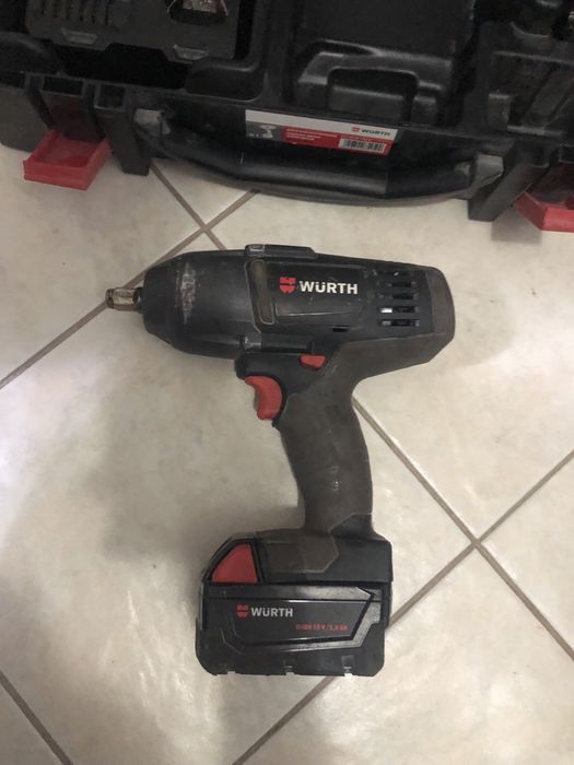 Pistol impact desfacut roti Wurth la set cu 2 acumulatori