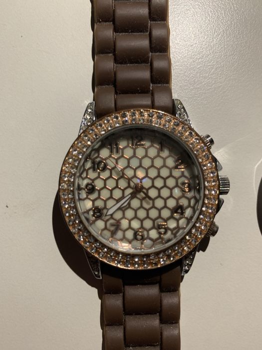 Ръчни Часовници (Tommy Hilfiger, Fioter, Emporio Armani)