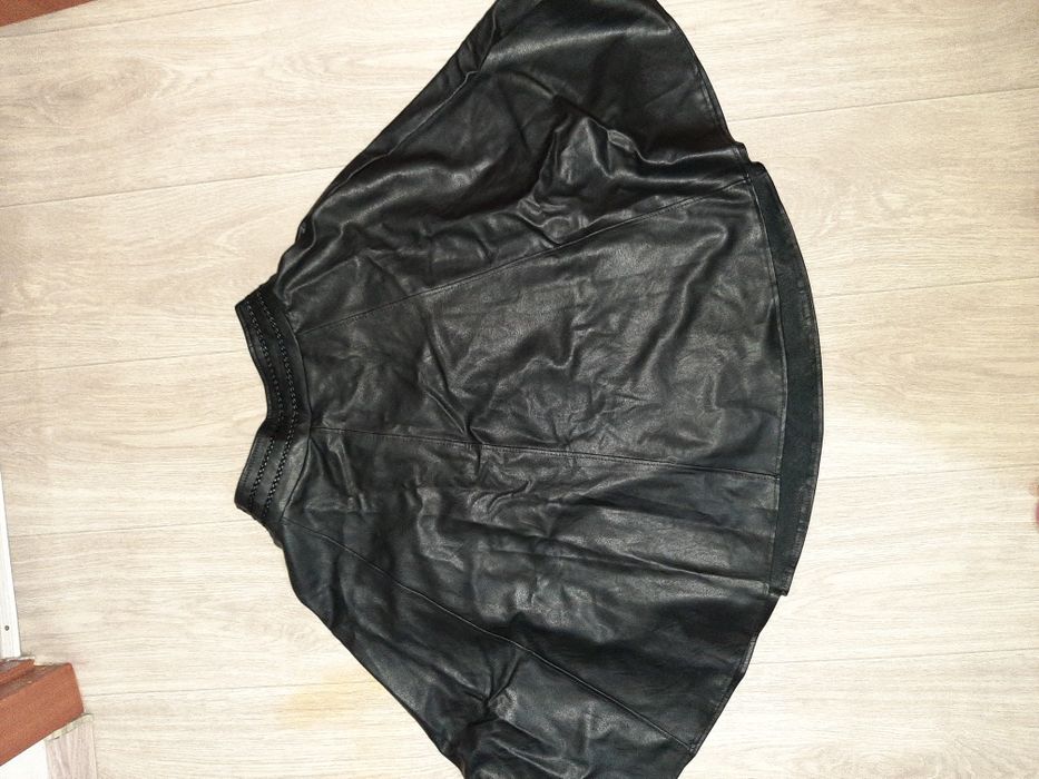 Юбка из качественного кожзама