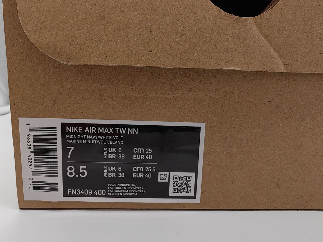 NIKE Air Max Tw NN