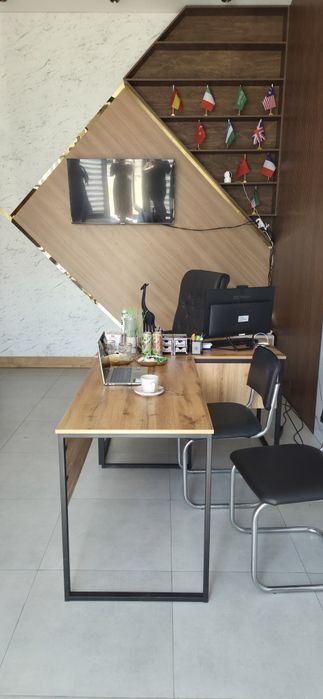Сдаётся в аренду место в офисе ул Махтумкули