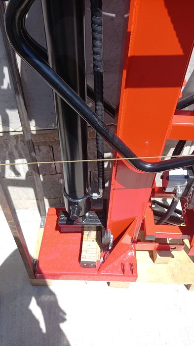 Crapator-despicator  lemne, busteni