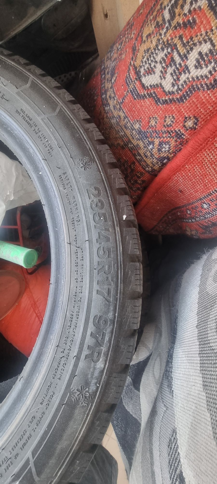 Продам зимние шины