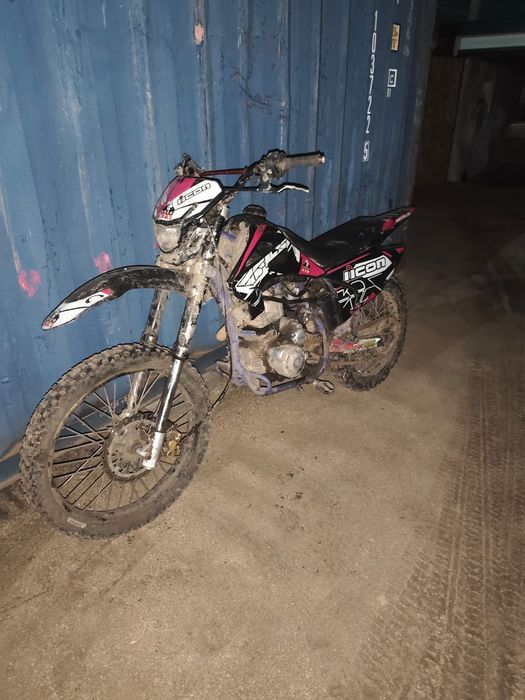 Продам мотоцикл эндуро