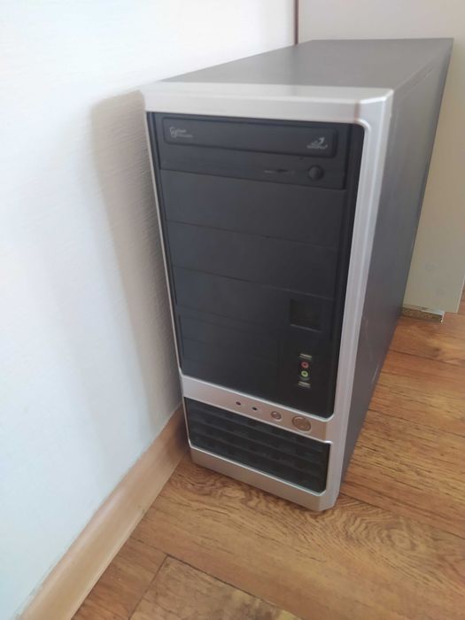 Системный блок в хорошем состоянии