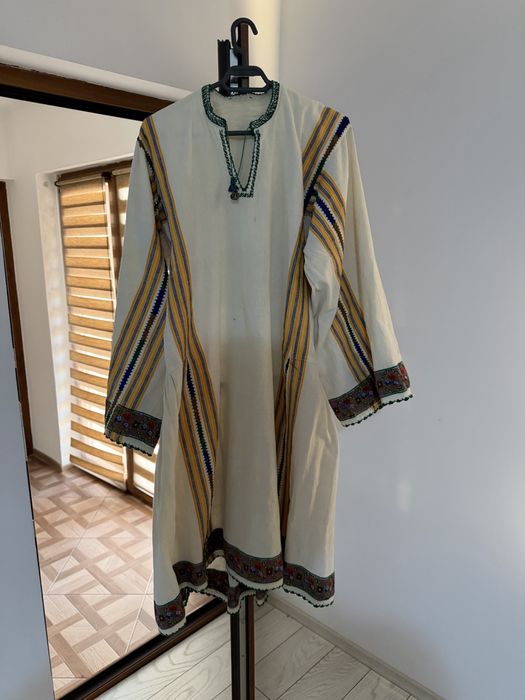 Camasa autentica veche cusuta manual