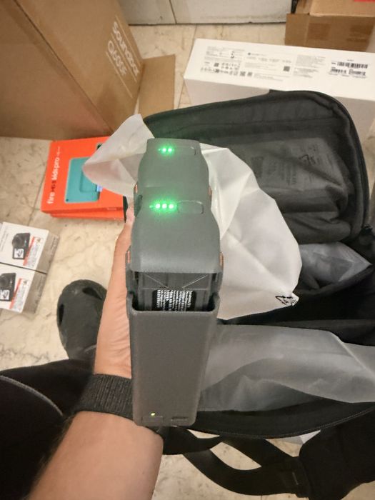 Drona dji avata 2 3 baterii in stare noua doar activata, garantie 2027