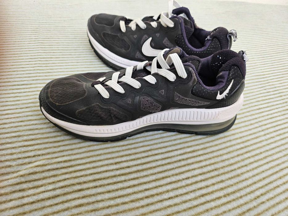 Дамски обувки Nike Air Max 36 2/3