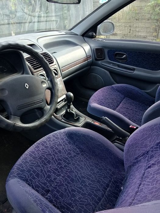 Renault Laguna vând sau diverse schimburi fara auto