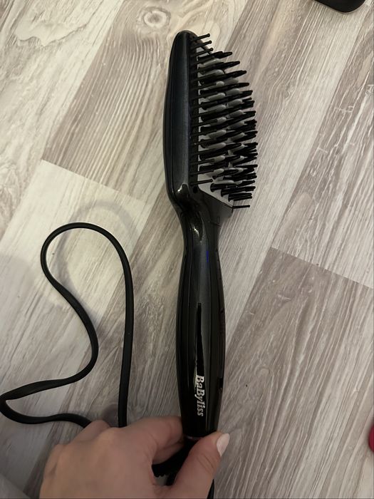 vând placă perie de păr îndreptat Babyliss