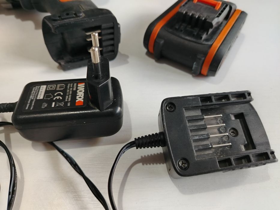 Mașina de infiletat și găurit cu percuție marca Worx