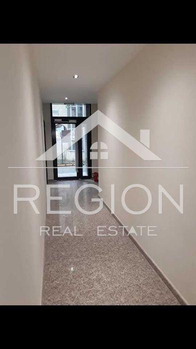 Дава се под наем Двустаен апартамент в Варна, Левски - 70 кв.м за 484.5 € - Снимка #2