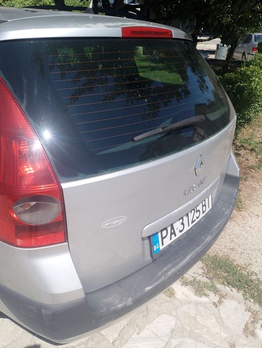 Автомобил Рено Меган 2