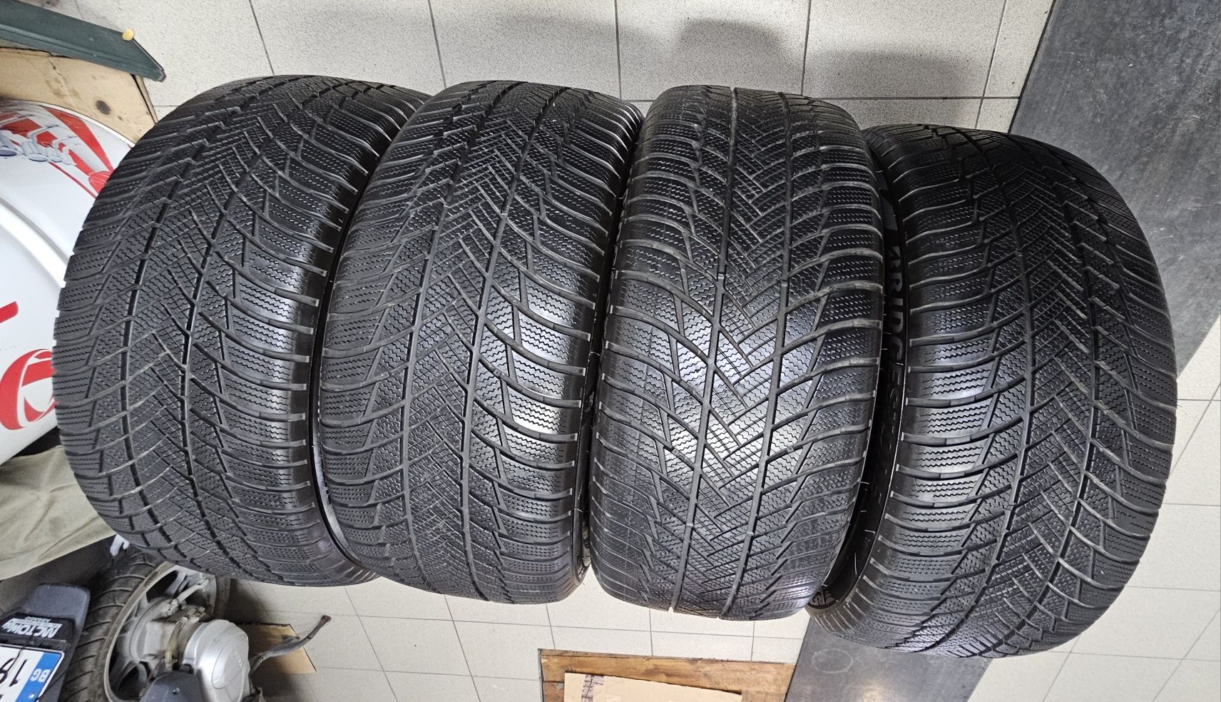 Bridgestone 275/45/20-RFT-4бр.