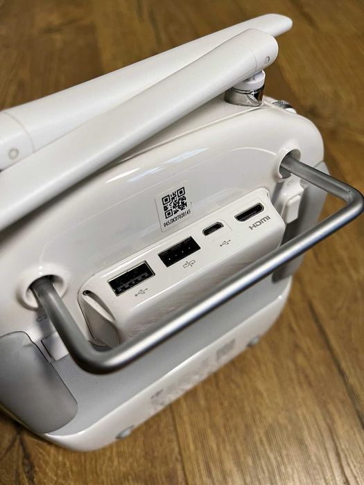 Пульт для дрона Phantom 4 / 3 pro (есть HDMI выход) для очков