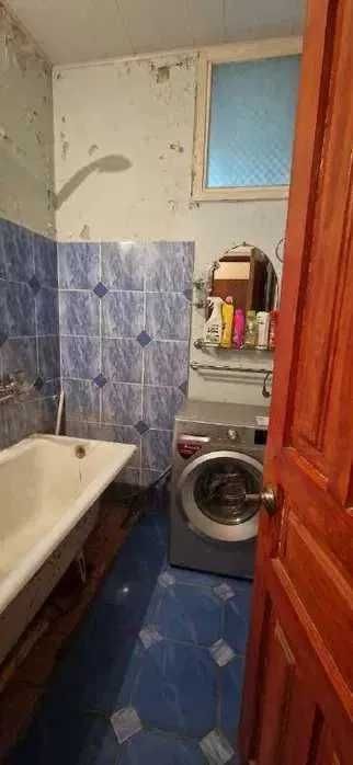 Chilonzor 7 kvda 2 xonali 1 qavat kvartira sotiladi