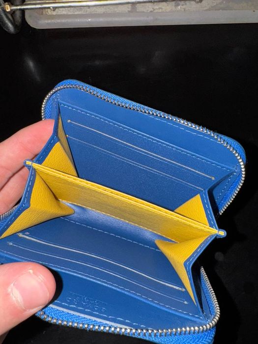 Синие портмоне Goyard