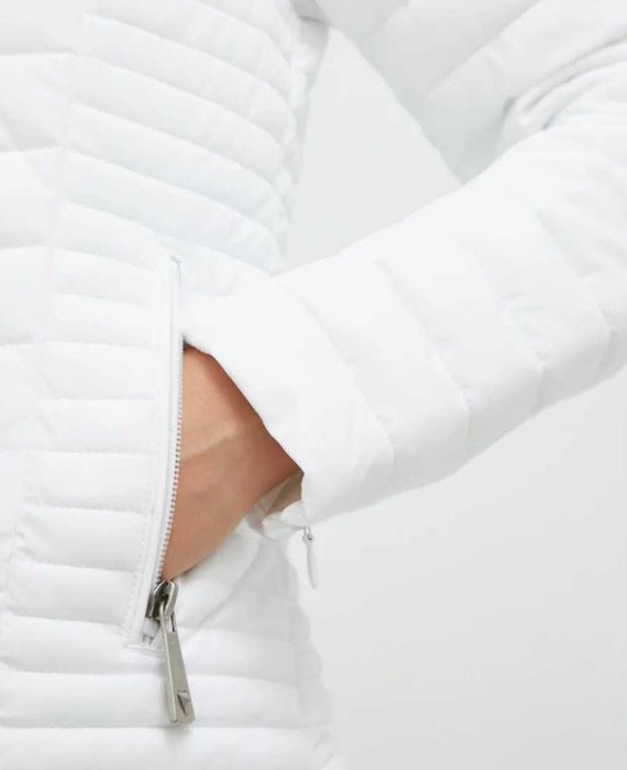 Бяло яке с лека изолация Guess