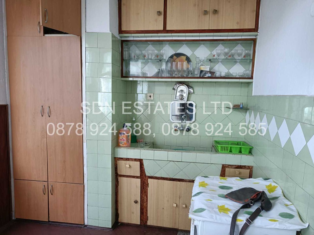 Продава се Двустаен апартамент в Казанлък - 75 кв.м за 646 €/кв.м - Снимка #2