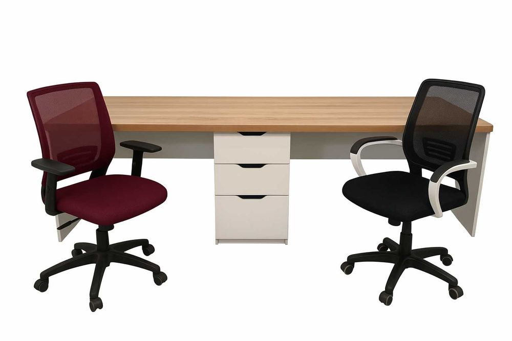 Продаём комплект офисных столов и кресел б/у. Недорого!