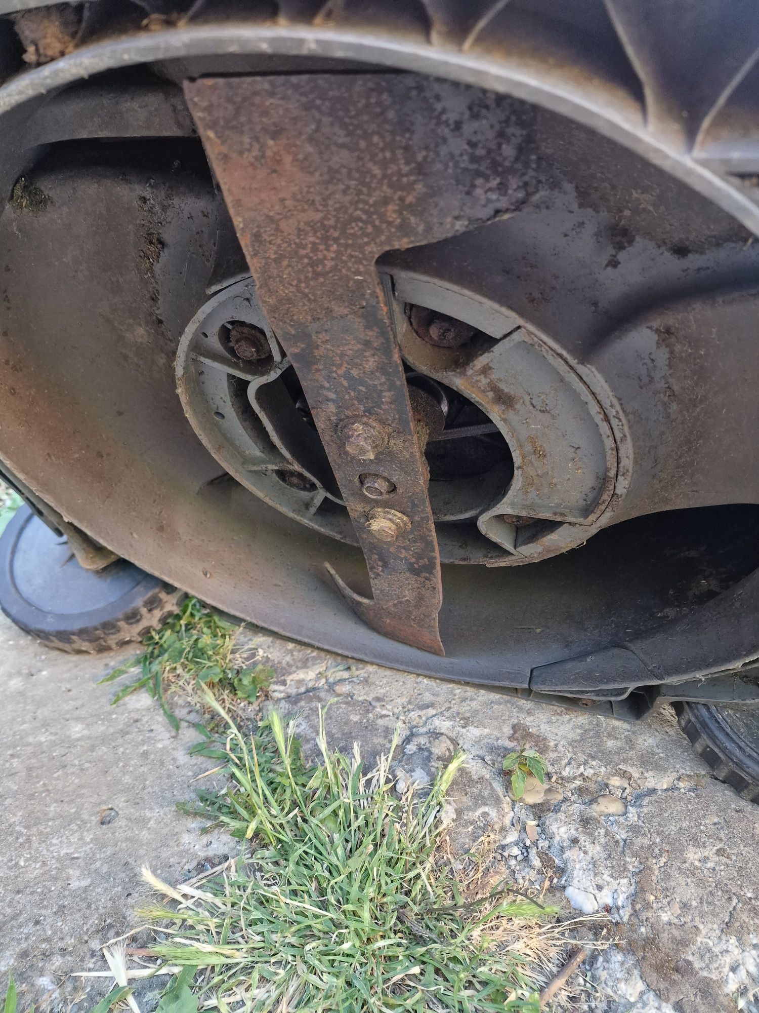 Vand masina de tuns iarba gazonul Honda Hrx