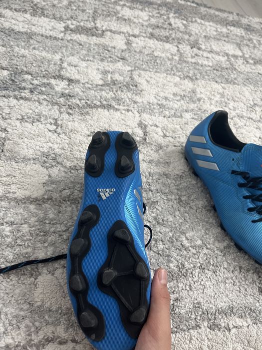 Бутонки adidas !