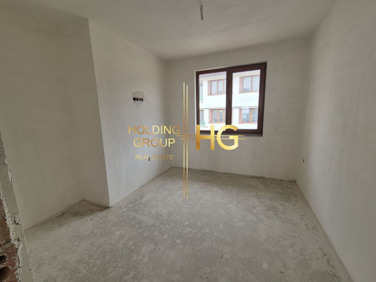 Продава се Двустаен апартамент в Варна, Виница - 85 кв.м за 1447 €/кв.м - Снимка #3