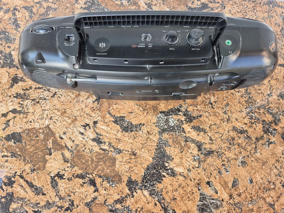 Radio casetofon marca Philips,model AW-7160