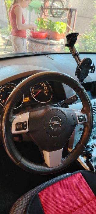 Vînd Opel Astra h2010 1,7 CDTI