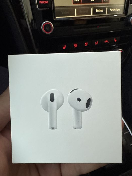 Наушники Airpods 4