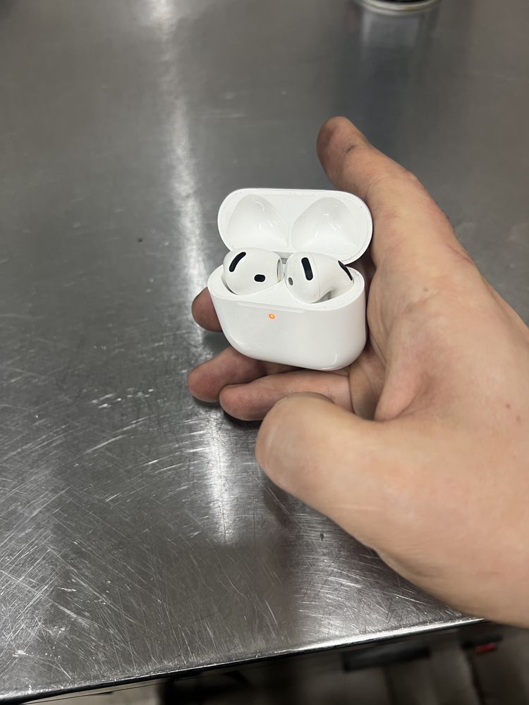 Наушники Apple AirPods 4 Active Noise Cancellation
