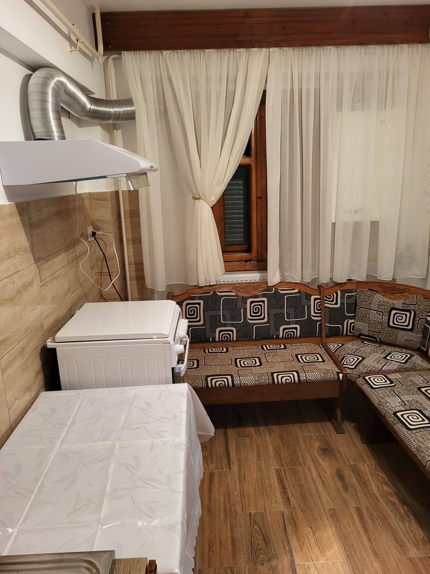 Apartament 2 camere de inchiriat