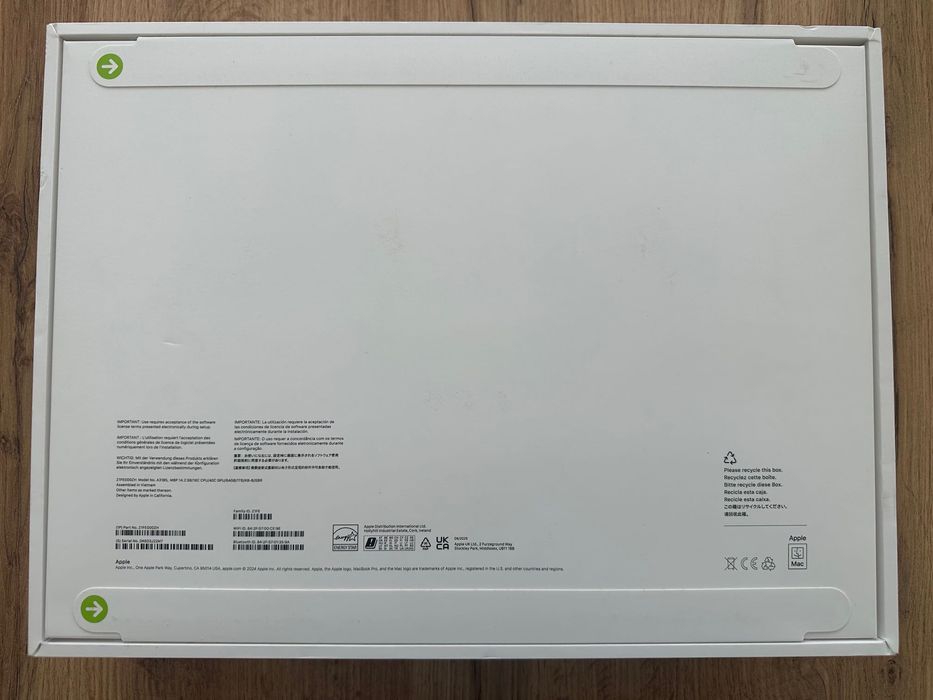 ЧИСТО НОВ MacBook Pro 14" M4 MAX 16-CPU, 40-GPU, 64GB RAM, 1TB SSD