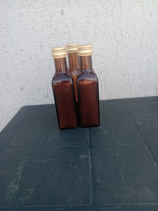 Apilarnil de vânzare, miere