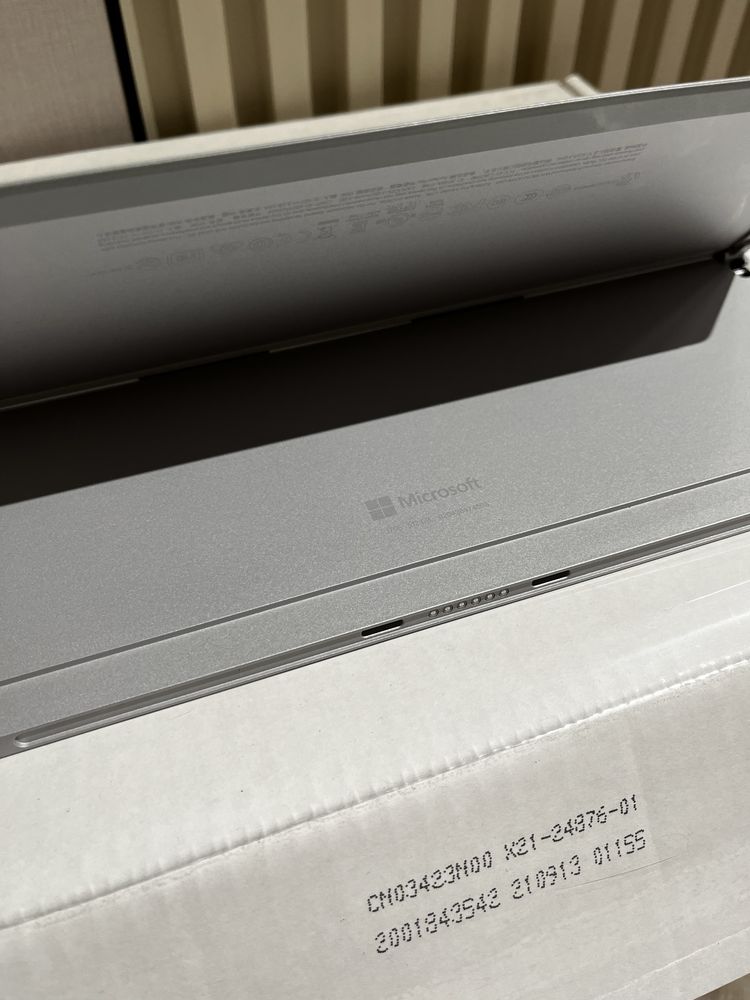 Планшет Microsoft Surface Pro 5 с процессором i7 16gb 512 ssd