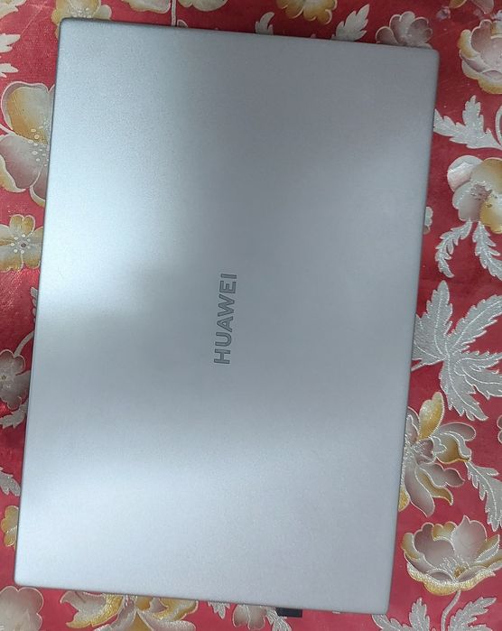 Laptop Huawei d 14