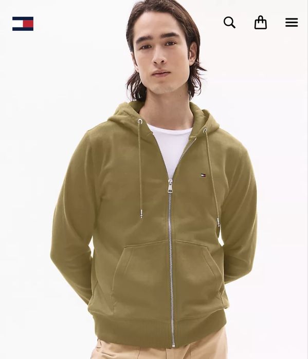 Мужской спортивный костюм