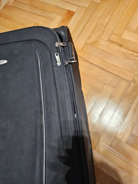 Куфар на марката  Samsonite размери 70/46/26